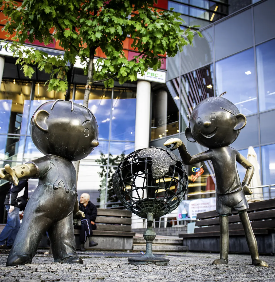 Zdjęcie przedstawiające Bolka i Lolka